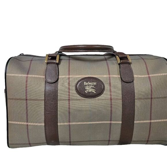 Burberry Handbags - Burberry Boston travel bag